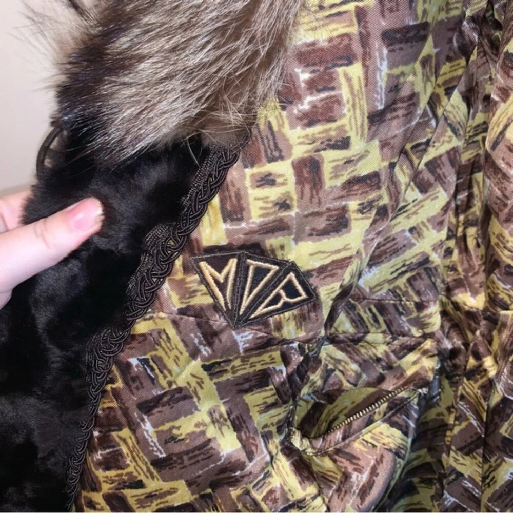 Vintage Daytons Calgary Fur Coat Mid Length - Picture 6 of 12